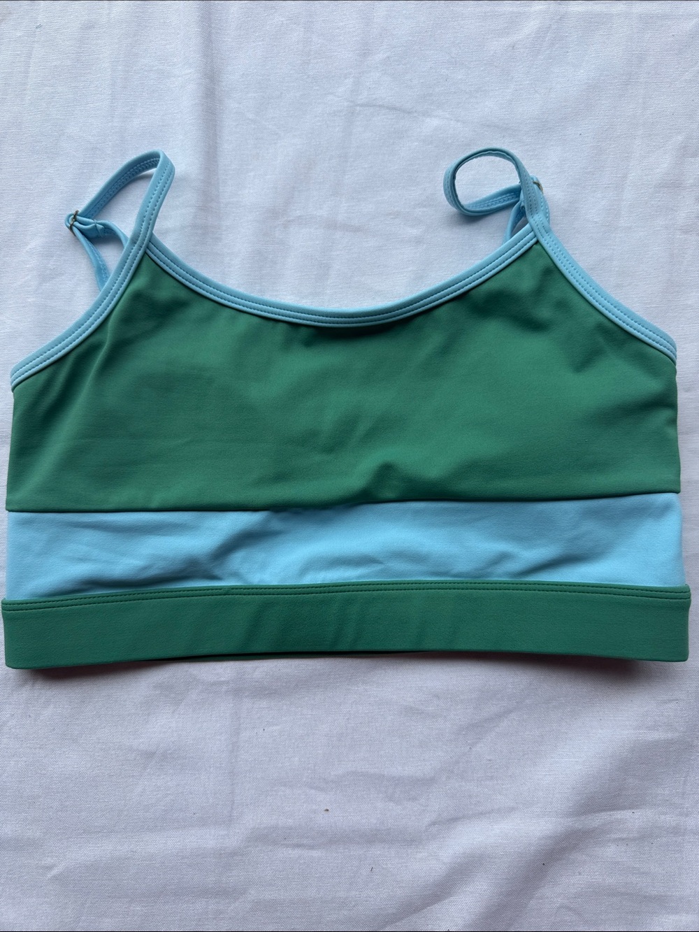 Wilo the label Women’s Two-Tone Green & Light Blue Sports Bra